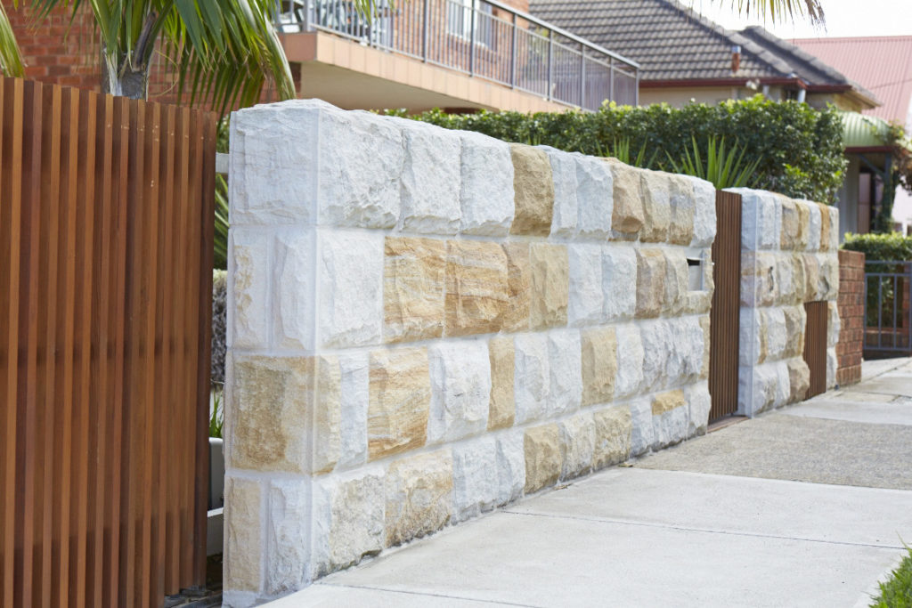 Front fence of contemporary house in Bronte | Think Outside Gardens