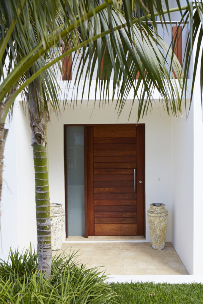 Wooden door of contemporary house in Bronte | Think Outside Gardens